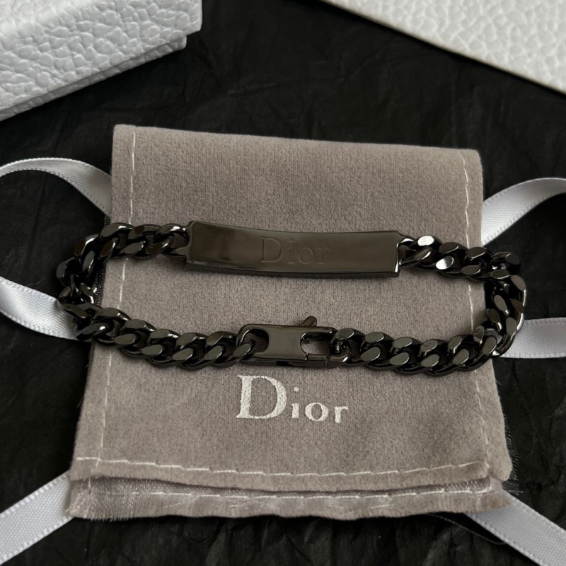 chr1st1an D10r bracelets